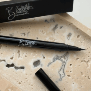 Eyeliner ..